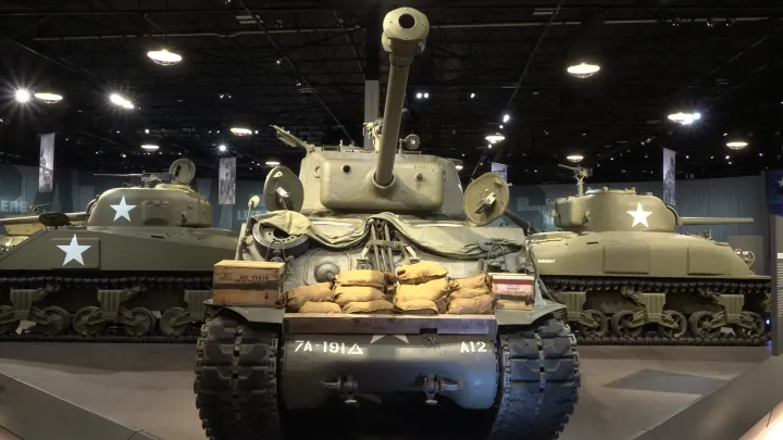 สถานที่ทำงาน National Museum of Military Vehicles